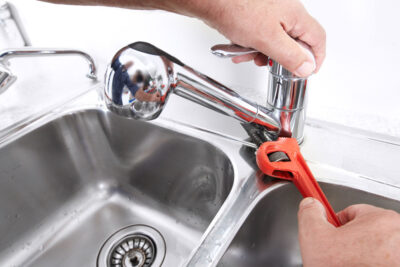 how to replace a kitchen sink faucet