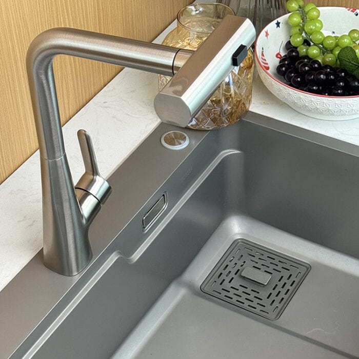 Kitchen Faucet with Pullout Sprayer with Rainfall Mode
