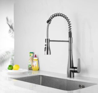 Kitchen Faucets with Pull Out Sprayer X1