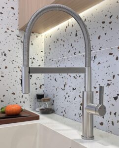 Kitchen Sink Faucet with Pull Out Sprayer Magnetic Design X1