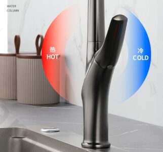 Single Handle Pull Down Kitchen Faucet with Sprayer X4